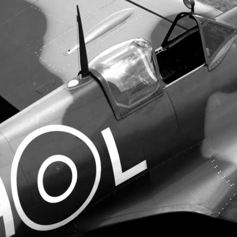 Spitfire canopy black and white